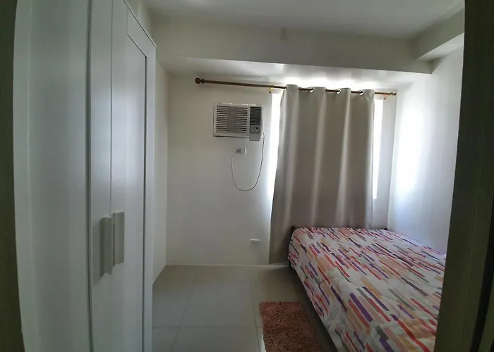Shore 1 Residences,moa Complex - One Bedroom Apartment *